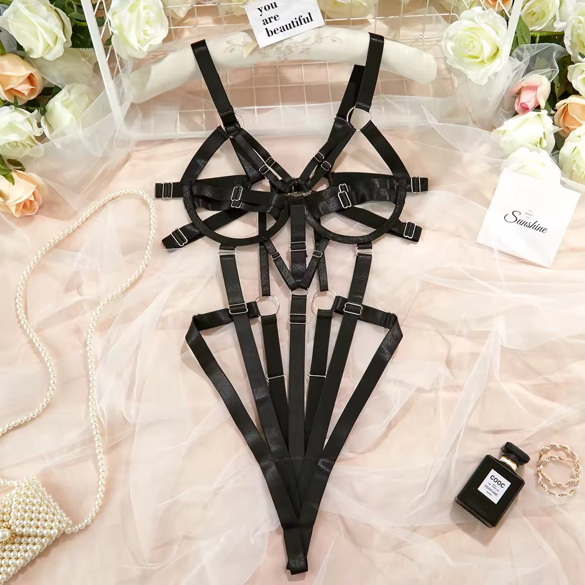 Body Dominatrix Preto - Harness Fetichista com Tiras Ajustáveis – Lingerie Sensual de Dominação e Impacto Visual
