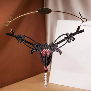 Calcinha com pérolas