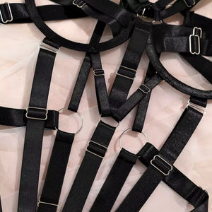 Body Dominatrix Preto - Harness Fetichista com Tiras Ajustáveis – Lingerie Sensual de Dominação e Impacto Visual