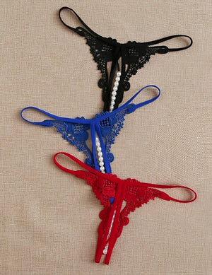 Calcinha Fio Dental com Pérolas – Kit Sensual em Renda Preta, Azul e Vermelha | Lingerie Erótica Luxuosa