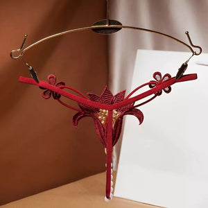 Calcinha com pérolas