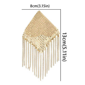 Tapa-Seios Metálico com Franjas – Efeito Cobra de Luxo
