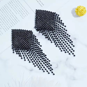 Tapa-Seios Gota de Cristal com Corpo de Strass – Luxo Máximo e Impacto Visual