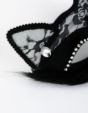 Máscara Gato Selvagem – Renda, Pelúcia e Strass