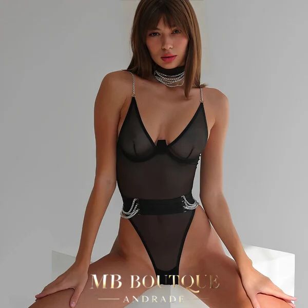 Body com gargantilha e detalhes em corrente