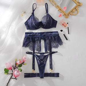 Lingerie Azul Noite com Cinta-Liga – Brilho e mistério em um só visual