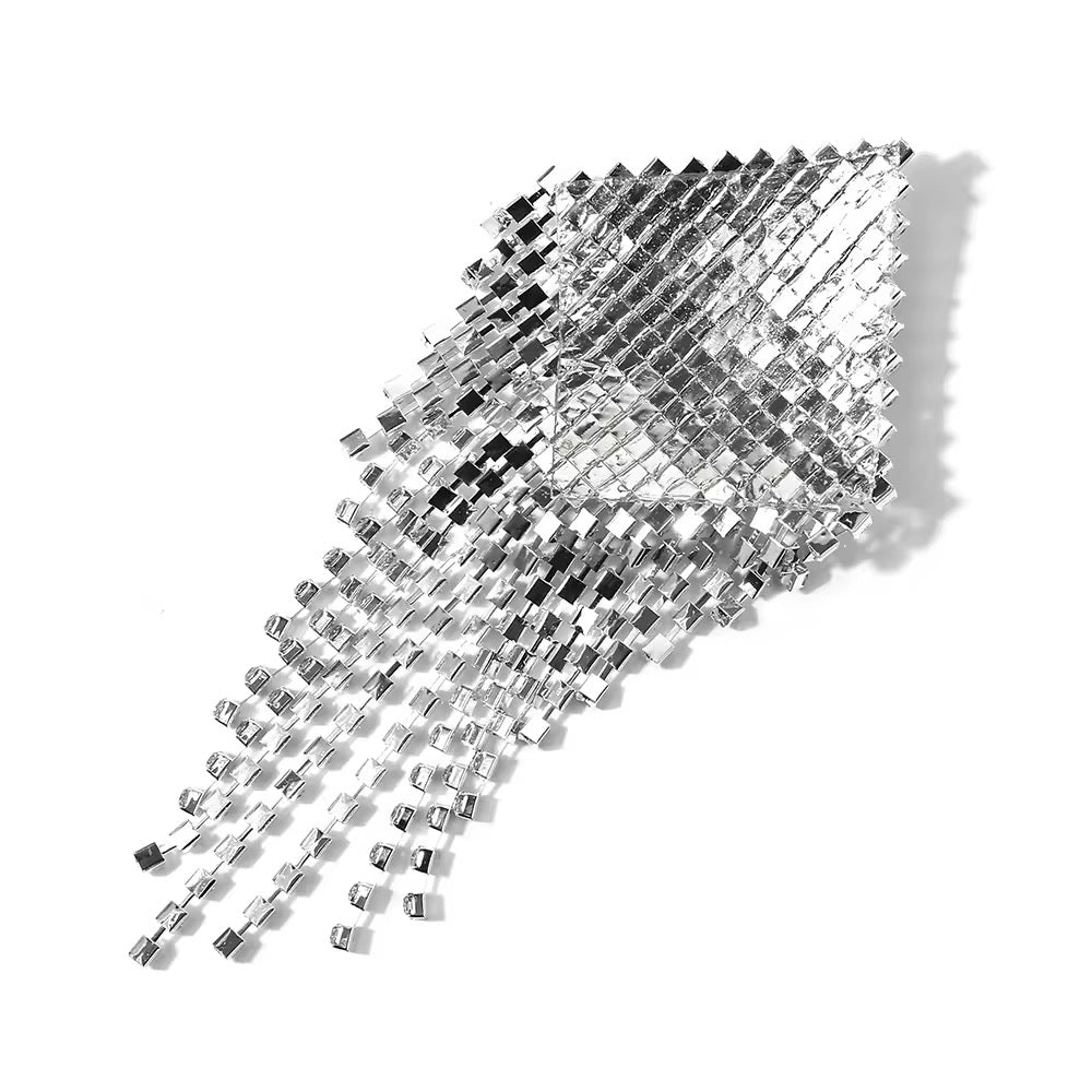 Tapa-Seios Gota de Cristal com Corpo de Strass – Luxo Máximo e Impacto Visual