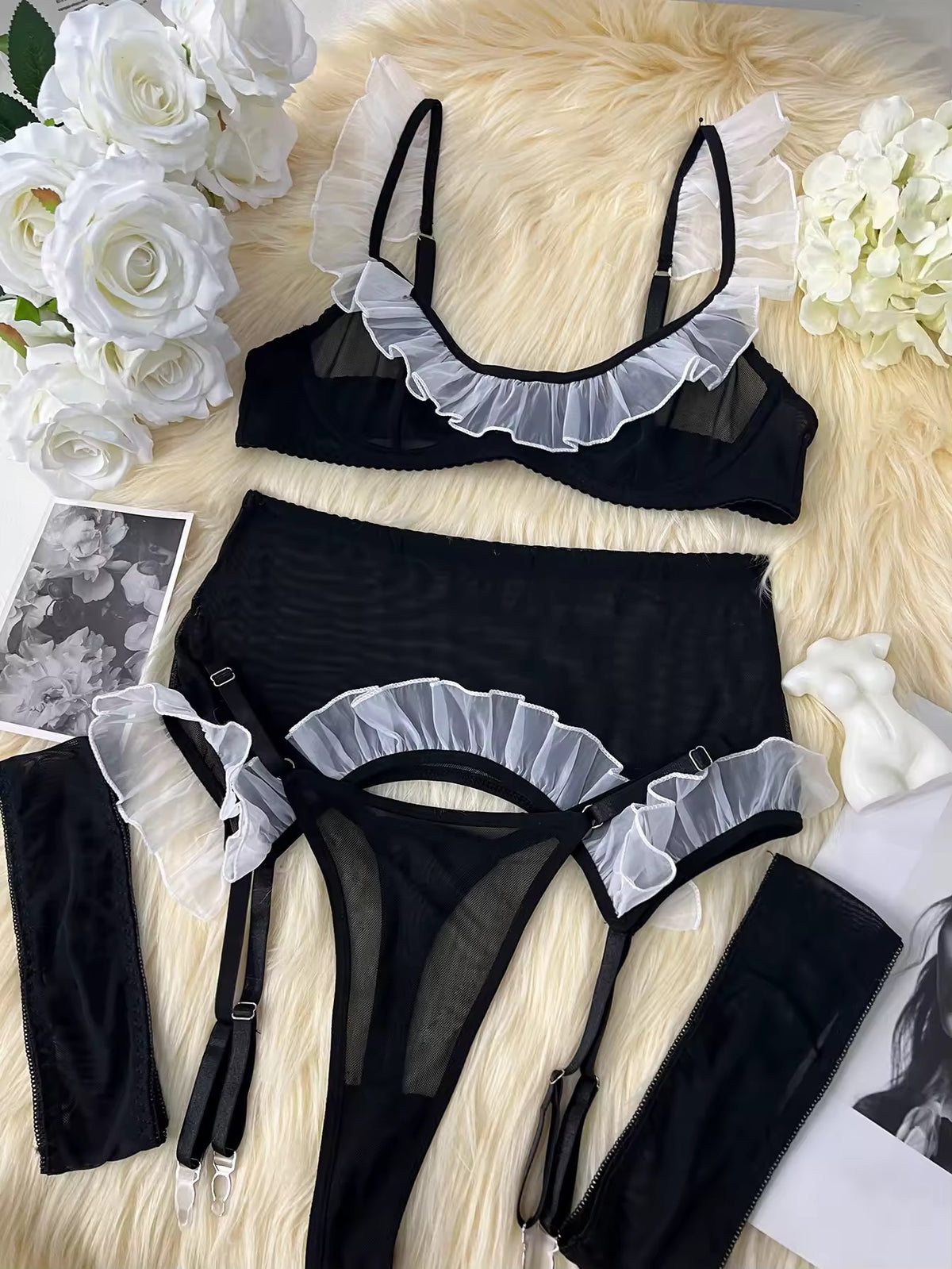 Fantasia Empregada – Fantasia com Babados e Transparência