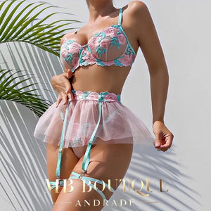 Lingerie bordado em flores com saia