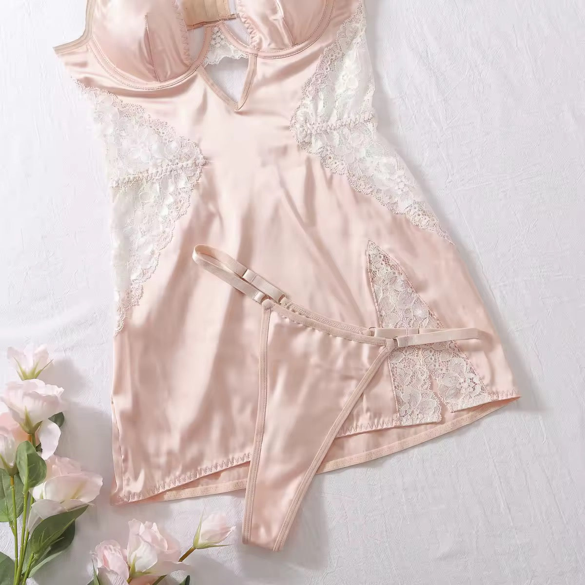 Camisola Rosé Angel – Acetinada com Renda e Detalhe Vazado