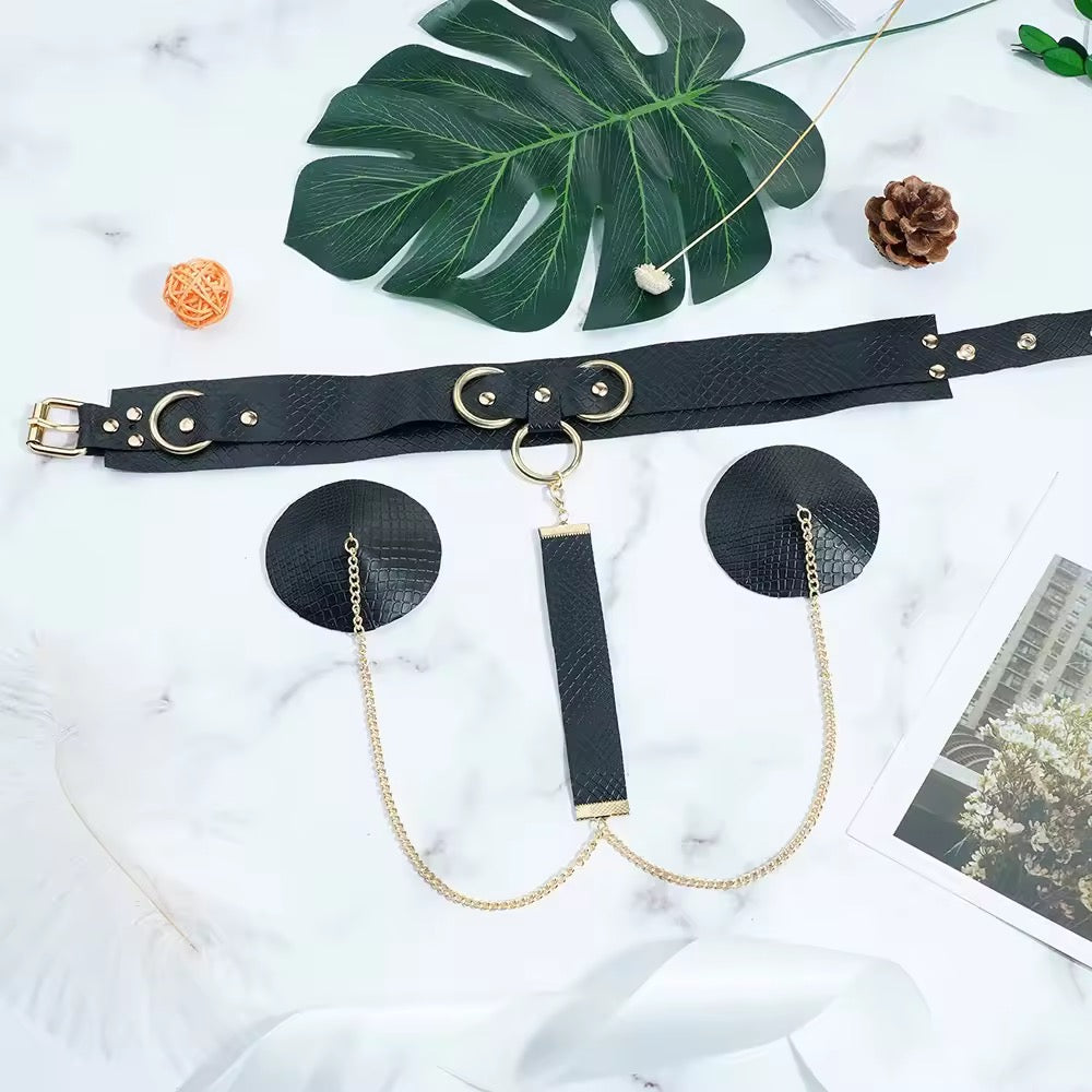 Tapa-Seios Black Snake com Gargantilha – Dominação e Sofisticação em Cada Corrente