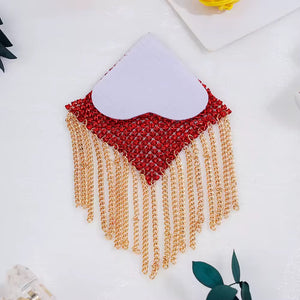 Tapa-Seios Metálico com Franjas – Efeito Cobra de Luxo