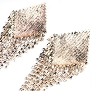 Tapa-Seios Gota de Cristal com Corpo de Strass – Luxo Máximo e Impacto Visual