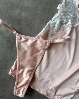 Camisola Rosé Angel – Acetinada com Renda e Detalhe Vazado