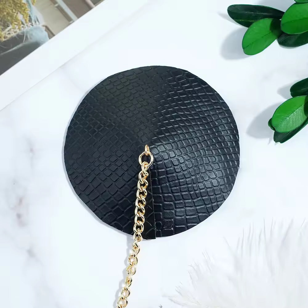 Tapa-Seios Black Snake com Gargantilha – Dominação e Sofisticação em Cada Corrente