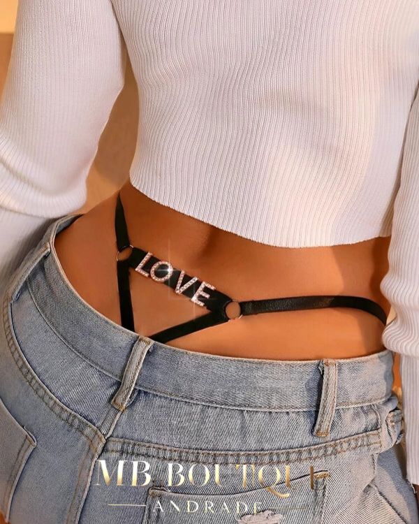 Calcinha com escrita love