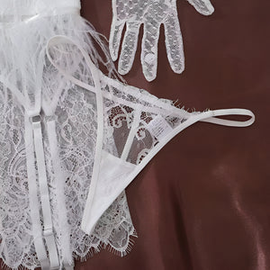 Lingerie Branca com Plumas – Glamour que encanta e destaca