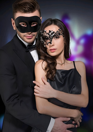 Kit Máscara Veneziana Luxo em Metal com Brilho + Máscara Clássica Preta Unissex - Fantasia de Casal, Festa à Fantasia, Baile de Máscaras, Acessório Sensual e Elegante