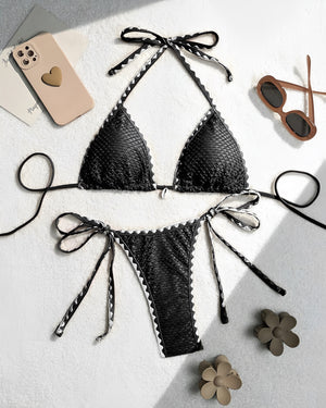 Biquíni Preto Texturizado – Elegância e Conforto na Praia