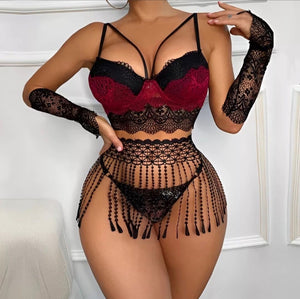 Lingerie com bojo, acompanha saia e luvas de renda