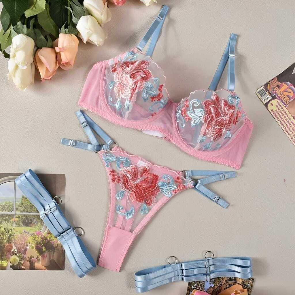 Lingerie com bordado em flores e ligas de perna 