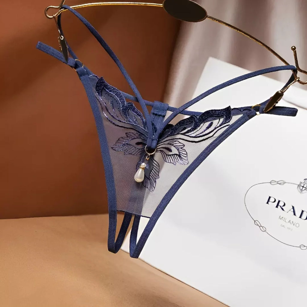 Calcinha com detalhes em gotas de pérolas