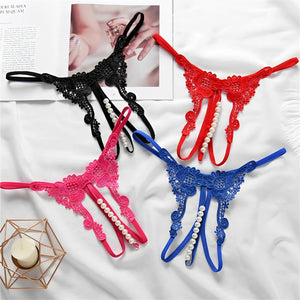 Calcinha com detalhes em pérolas