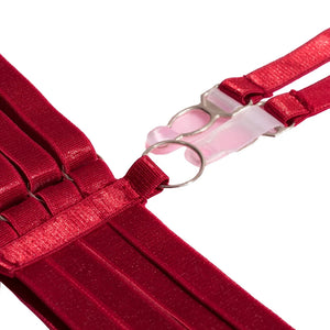 Body com luvas, cinta liga e ligas de perna