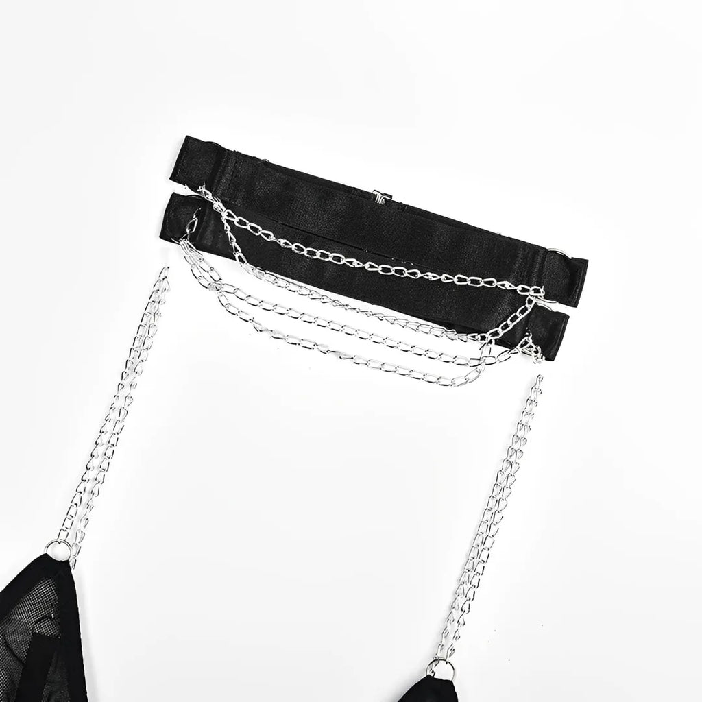 Body com gargantilha e detalhes em corrente