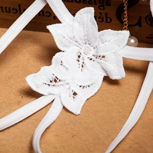 Calcinha com bordado em flor