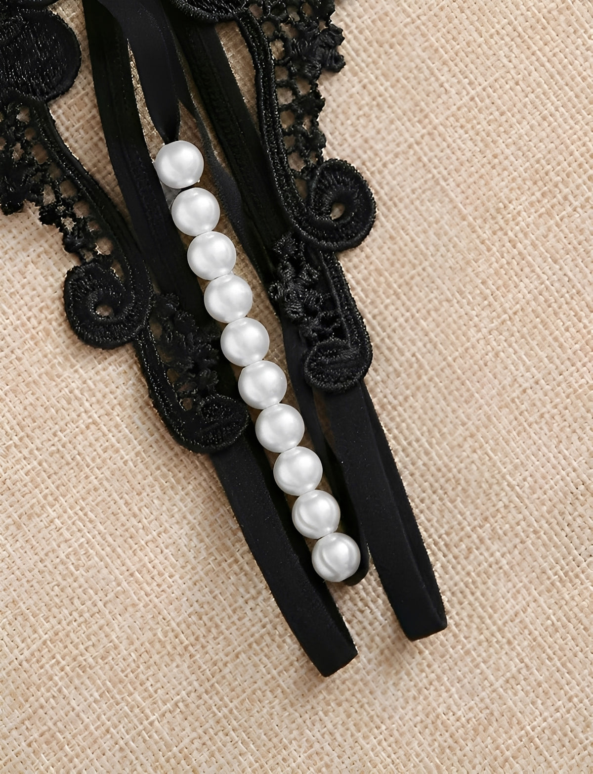 Calcinha Fio Dental com Pérolas – Kit Sensual em Renda Preta, Azul e Vermelha | Lingerie Erótica Luxuosa