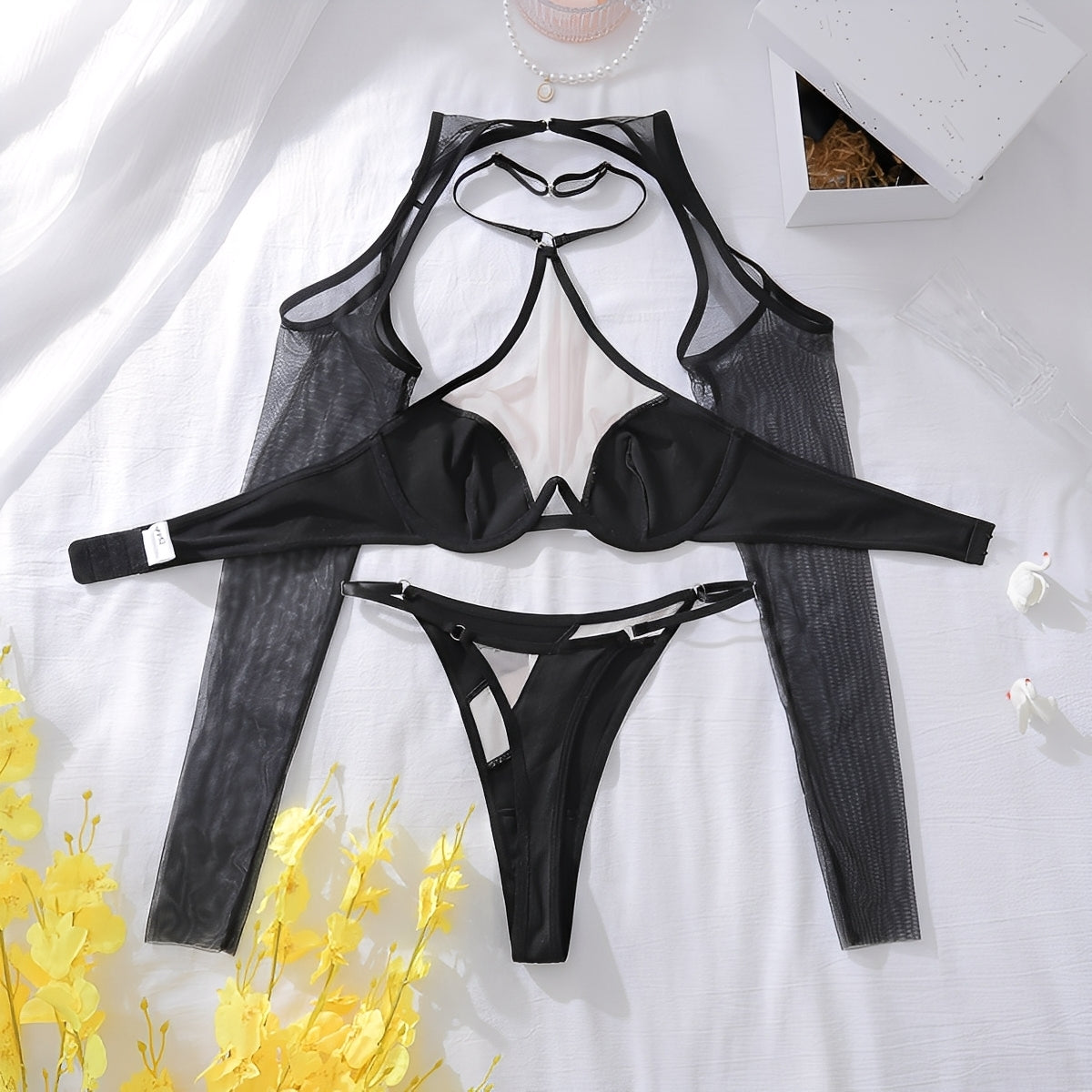 Conjunto de Lingerie Preta Sexy com Aro e Transparência – Sutiã com Mangas Longas + Calcinha Fio Dental Sem Bojo