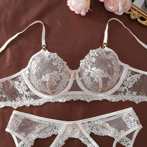 Conjunto de Lingerie Branca Rendado com Cinta-Liga, e meias Aro e Tule - Sensual Elegante Sem Bojo