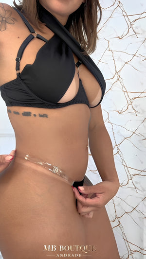 Calcinha Fio Dental Sensual com Alça Transparente Regulável – Lingerie Feminina Preta, Branca e Vermelha P ao GG