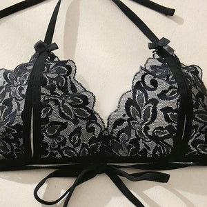Conjunto de Lingerie Rosa em Renda Transparente e Calcinha Fio Dental com Abertura - Lingerie Sensual e Ousada MB
