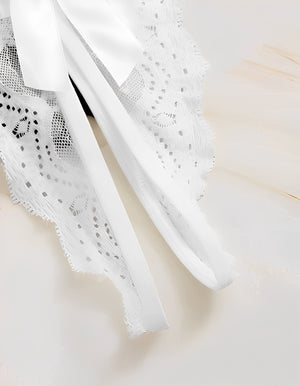 Kit com 3 Calcinhas Fio Dental em Renda com Laço – Preto, Branco e Vermelho | Lingerie Sensual e Exclusiva