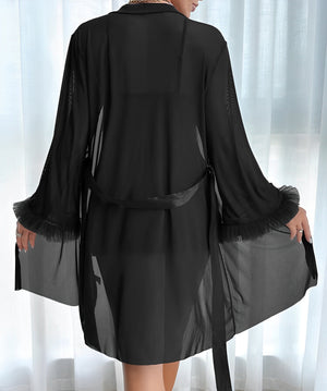 Camisola Preta com Renda e Hobby – Elegância atemporal com toque envolvente