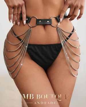 Cinto com detalhe em Corrente