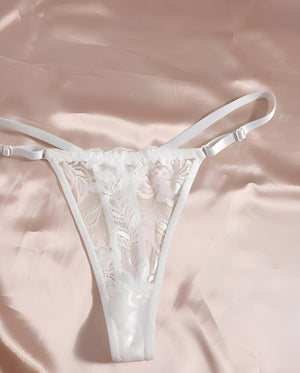 Calcinha Fio Dental sexy Vermelha com Laço Frontal e Strass – Lingerie Feminina Elegante do P ao GG