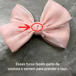 Plug Anal com Laço de Cetim e Pingente – Metal Premium Rosa, Preto e Vermelho | Acessório Sexy e Sofisticado