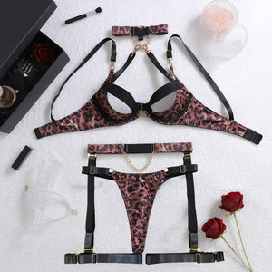 Conjunto Lingerie Onça Sexy com Aro, Corrente Dourada e Coleira – Fio Dental Sensual P ao G