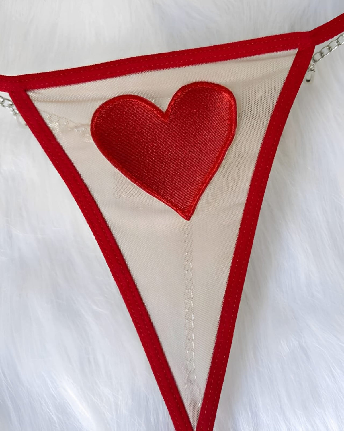 Calcinha Personalizada com Corrente e Coração Bordado – Edição Especial