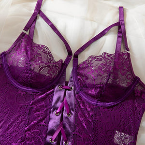 Compre 1 leve 2 - Body com luvas e meias + calcinha