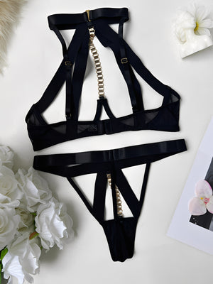 Conjunto de Lingerie Sensual Preto com Aro e Correntes Douradas - Design em Tiras Geométricas (P ao G) - não acompanha meias