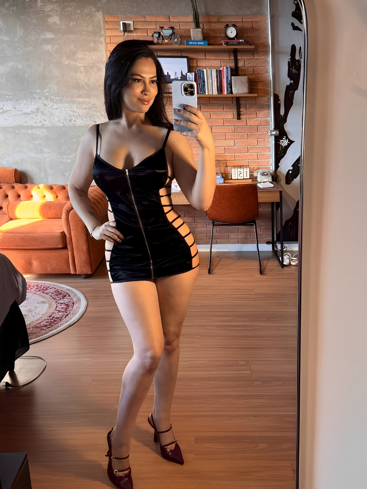 Vestido com Abertura em Zíper e Tiras Laterais - (Acompanha Calcinha) - Presente Perfeito