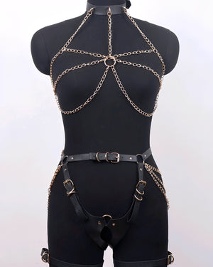 Harness Sexy em Couro PU com Correntes Douradas – Lingerie Fetiche Ajustável para Corpo Todo