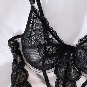 Conjunto Corselet Preto em Renda com Cinta-Liga e Choker – Lingerie Sexy, Sensual e Ousada para Mulheres Poderosas, do P ao G