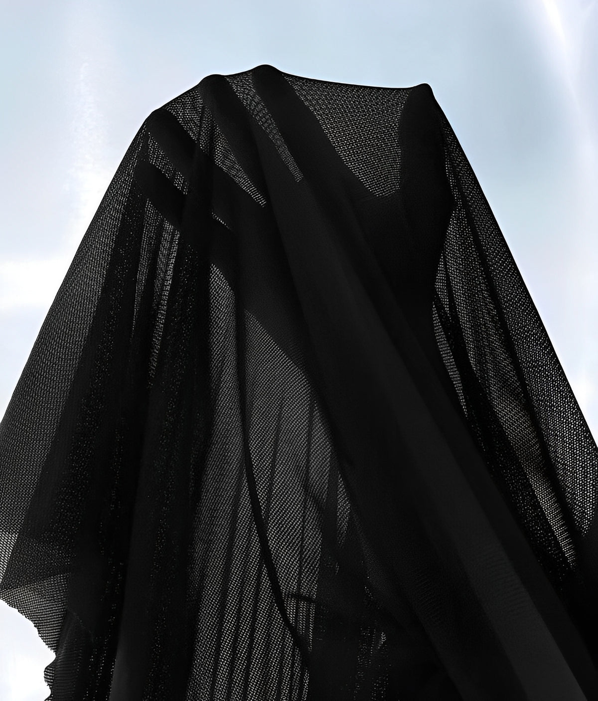 Camisola Preta com Renda e Hobby – Elegância atemporal com toque envolvente