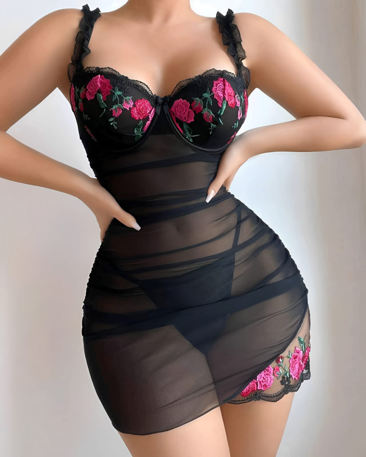 Camisola transparente com calcinha